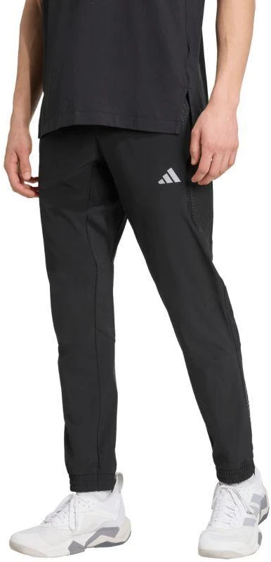 adidas Tech Apparel vyriškos kelnės juodos spalvos JM8135