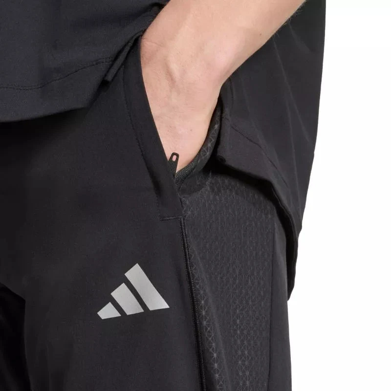 adidas Tech Apparel vyriškos kelnės juodos spalvos JM8135