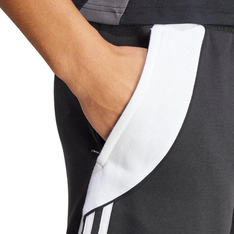 adidas Tiro 24 prakaitui atsparūs šortai vyrams IP1954