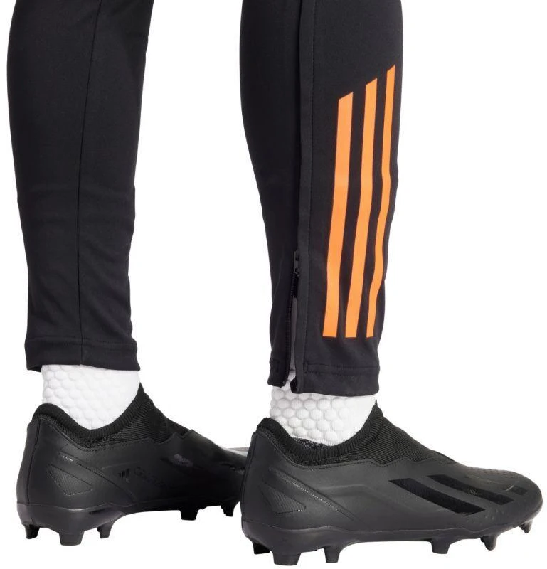adidas Tiro 24 Varžybų treniruočių kelnės moterims, juodos ir raudonos, IS1637