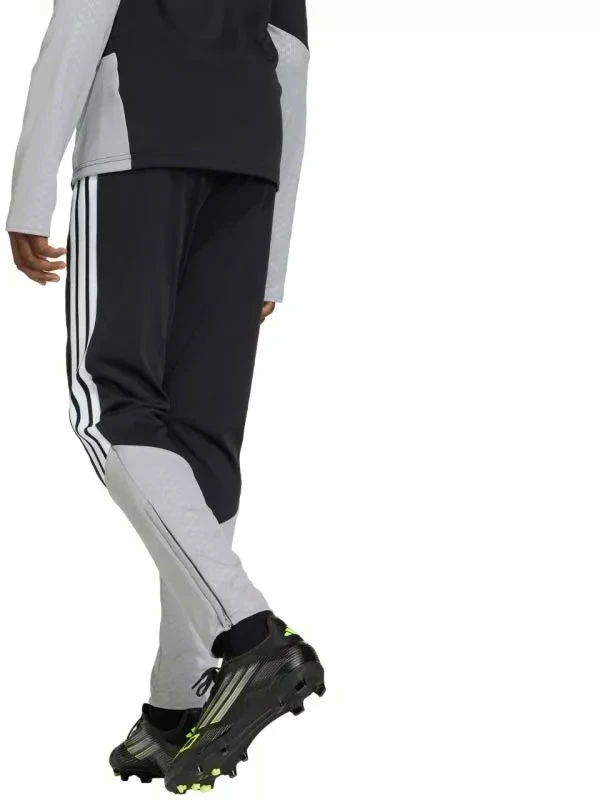 adidas Tiro 26 Varžybų ir treniruočių vaikiškos kelnės juodos KA5134