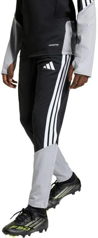 adidas Tiro 26 Varžybų ir treniruočių vaikiškos kelnės juodos KA5134