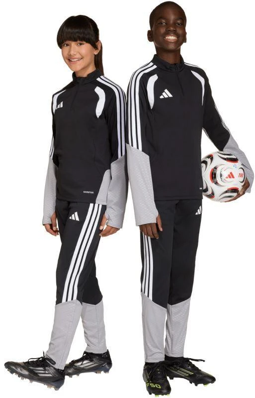 adidas Tiro 26 Varžybų ir treniruočių vaikiškos kelnės juodos KA5134