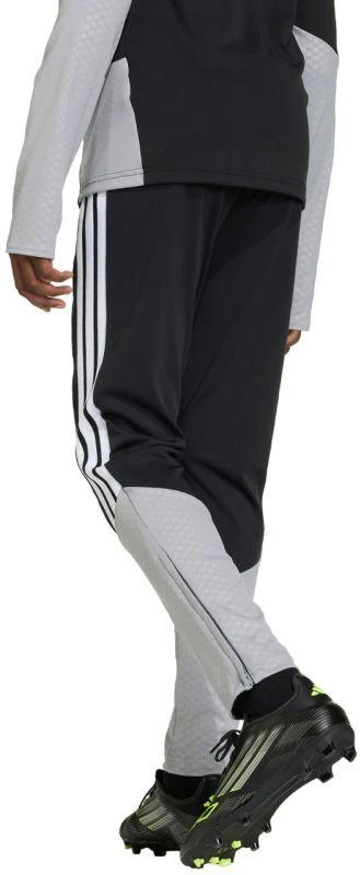 adidas Tiro 26 Varžybų ir treniruočių vaikiškos kelnės juodos KA5134