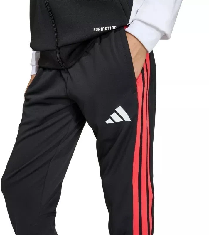 adidas Tiro 26 varžybų treniruočių vaikiškos kelnės juodos ir raudonos KA5136