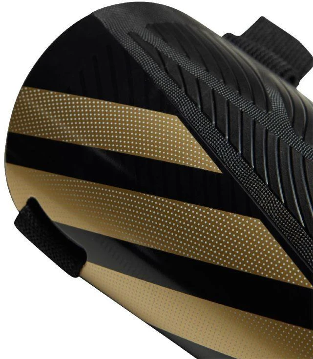 Adidas Tiro Match Club IP3997 futbolo blauzdų apsaugos