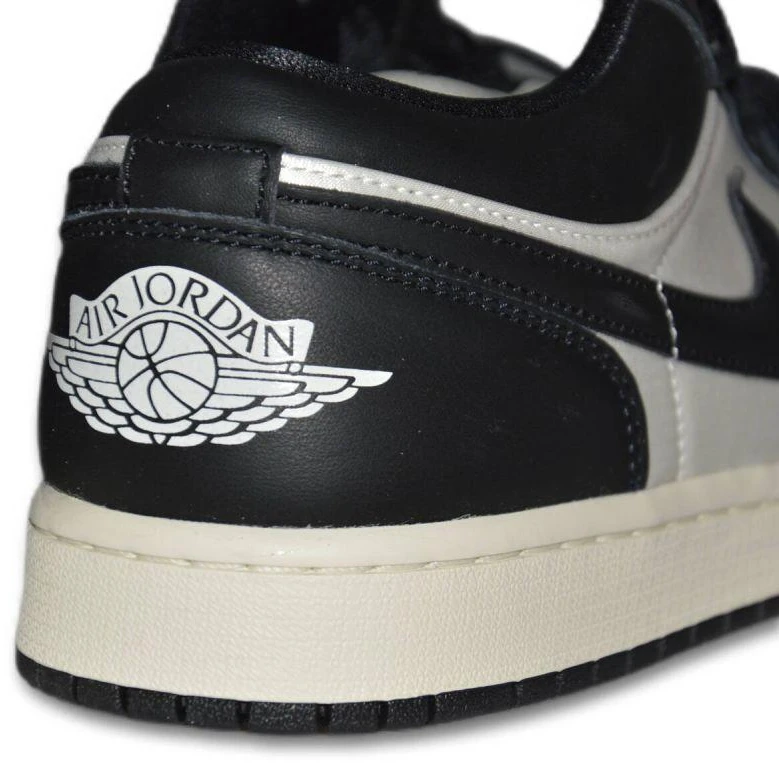 Air Jordan 1 Low SE juodi sportiniai bateliai - FB9893-101