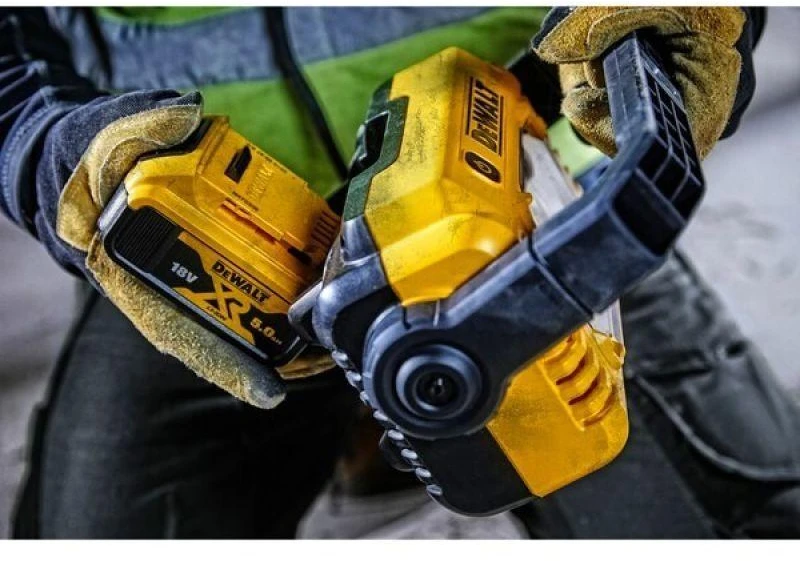 Akumuliatorinis prožektorius DeWalt DCL077-XJ; 12 V/18 V (be akumuliatoriaus ir pakrovėjo)