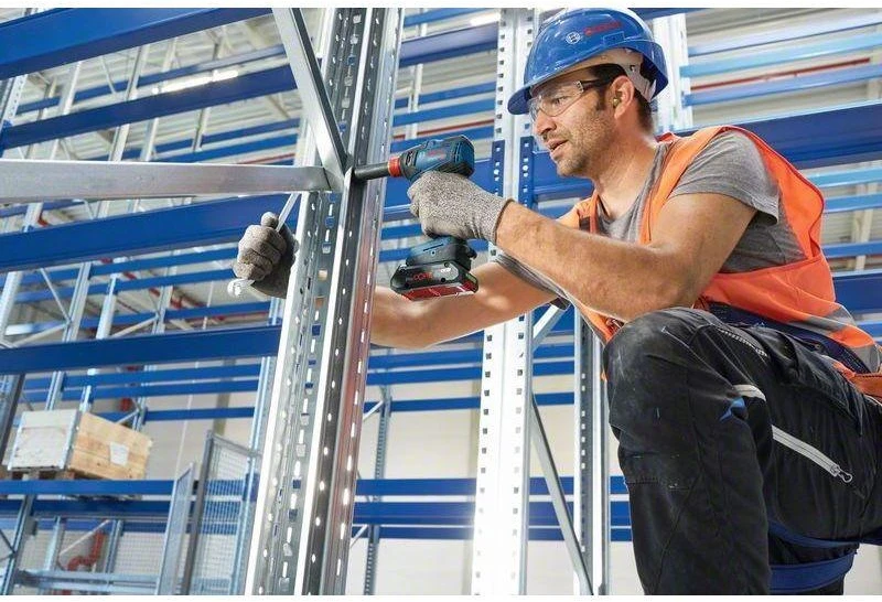 Smūginis veržliasūkis Bosch GDX 18V-200; 18 V (be akumuliatoriaus ir pakrovėjo)