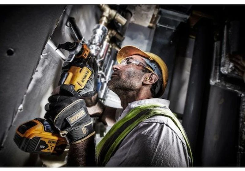 Daugiafunkcinis įrankis DeWalt DCS356P2-QW; 18 V, 2 x 5,0 Ah