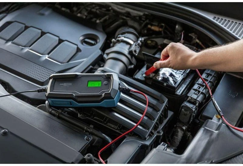 Ansmann 1001-0146 automobilio akumuliatoriaus įkroviklis 6 – 14 V Juoda