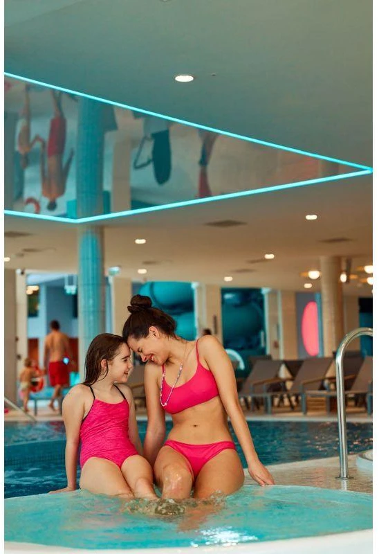 Aquawave norte kelnaitės maudymosi kostiumėlį moterims W 92800398847