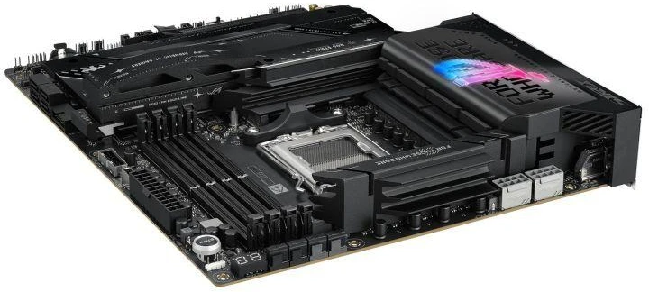 ASUS ROG STRIX X870E-E GAMING WIFI pagrindinė plokštė