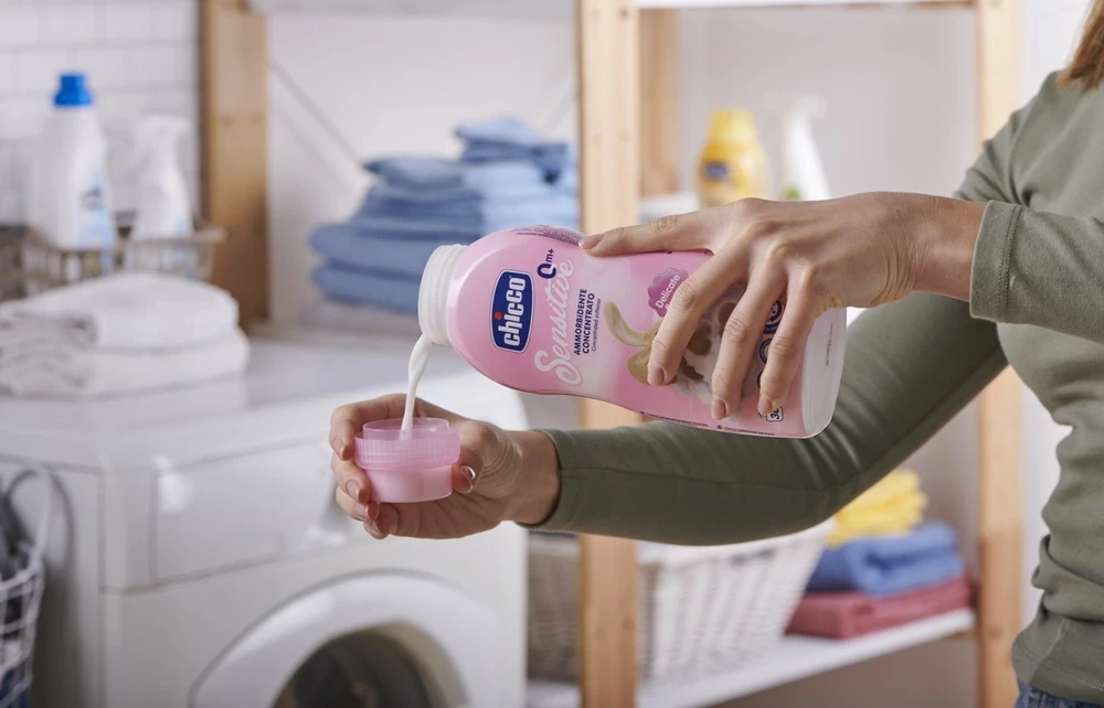 CHICCO Gėlių kvapo audinių minkštiklis, 750 ml
