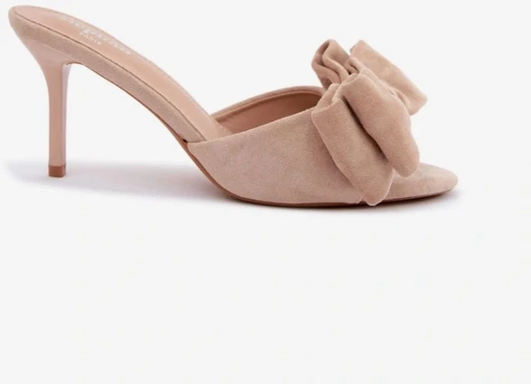 Aukštakulnės basutės su kaspinu Step in style
