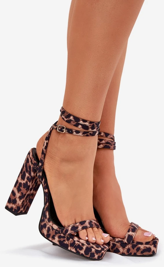 Aukštakulnės basutės su platforma, leopardo rašto