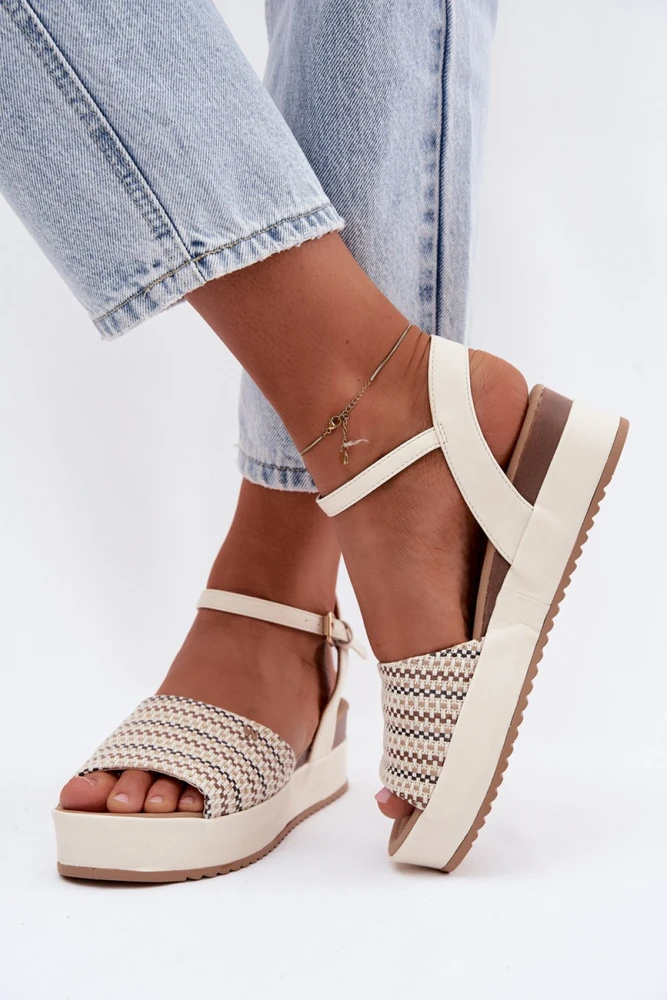 Aukštakulnės basutės su platforma Step in style