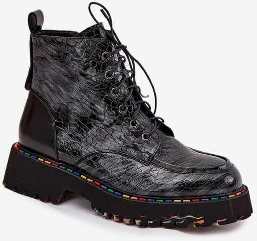 Aulinukai juodi lakiniai su spalvotu padu Step in Style
