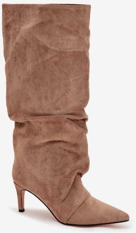 Aulinukai kulnuoti – elegancijai ir pasitikėjimui kiekviename žingsnyje.