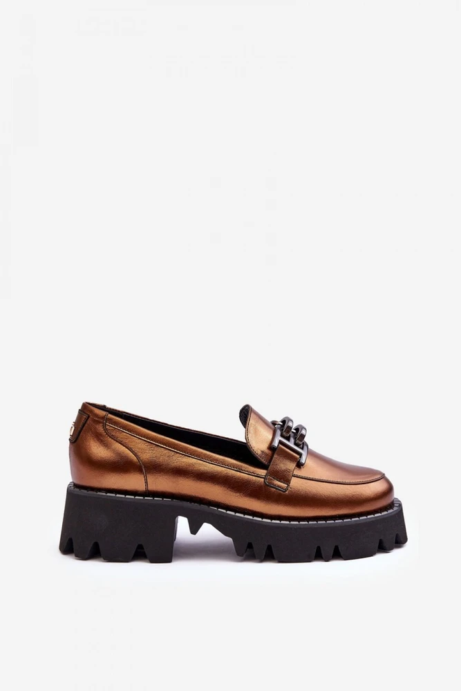 Aulinukai su platforma ir dekoratyvine sagtimi Step in style