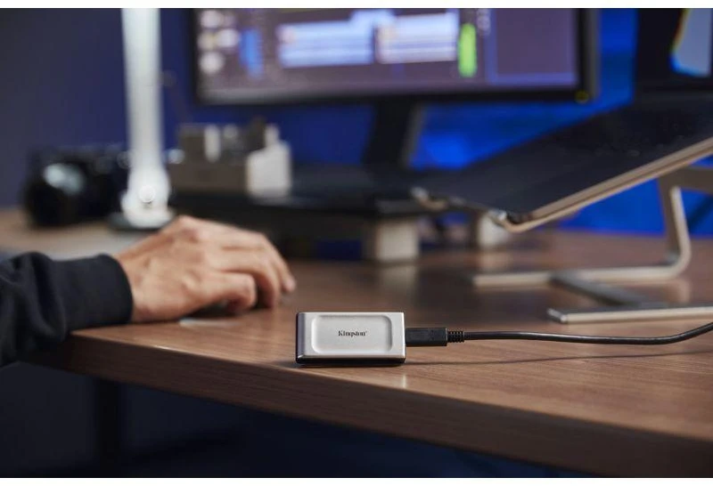 Išorinis kietasis diskas SSD Kingston XS2000 (1TB; USB 3.2; Sidabrinė; SXS2000/1000G)