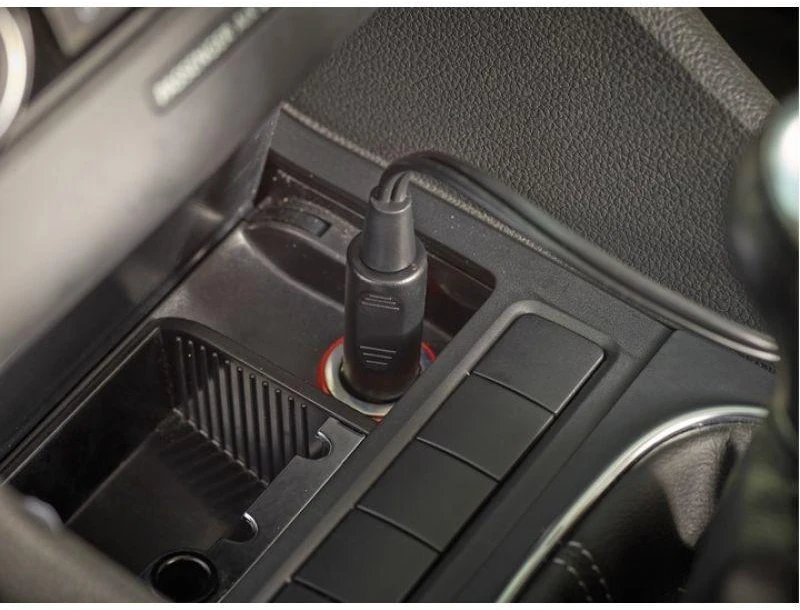 Black & Decker Juodas & Decker automobilinis dulkių siurblys Juodas+DECKER ADV1200-XJ (12W, raudona ir pilka spalvos)