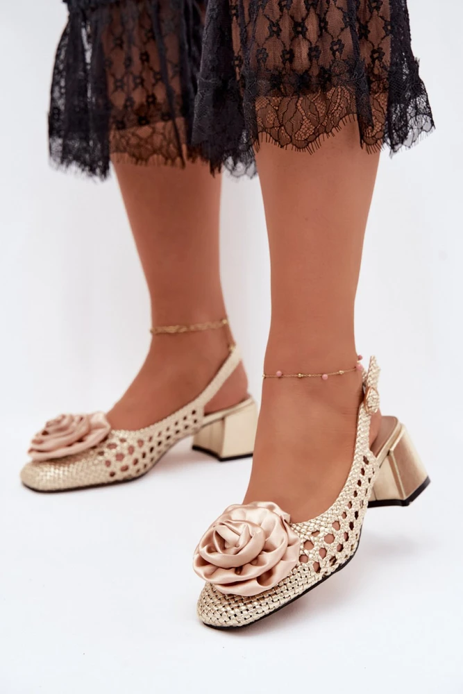 Ažūrinės basutės su kulnu Step in style