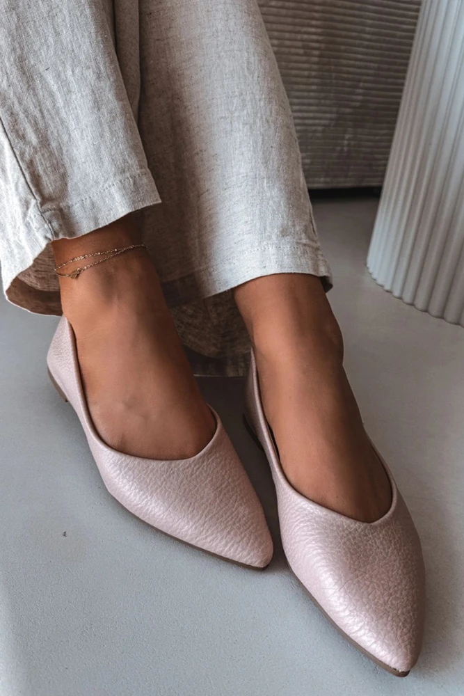 Balerinos su smailėjančia nosimi Step in style