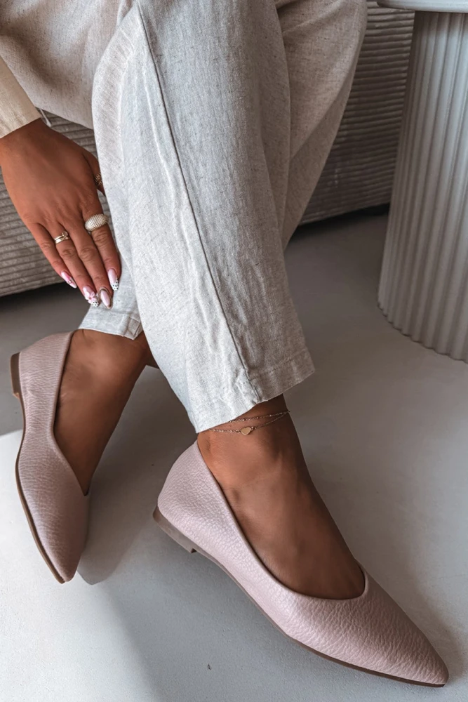 Balerinos su smailėjančia nosimi Step in style