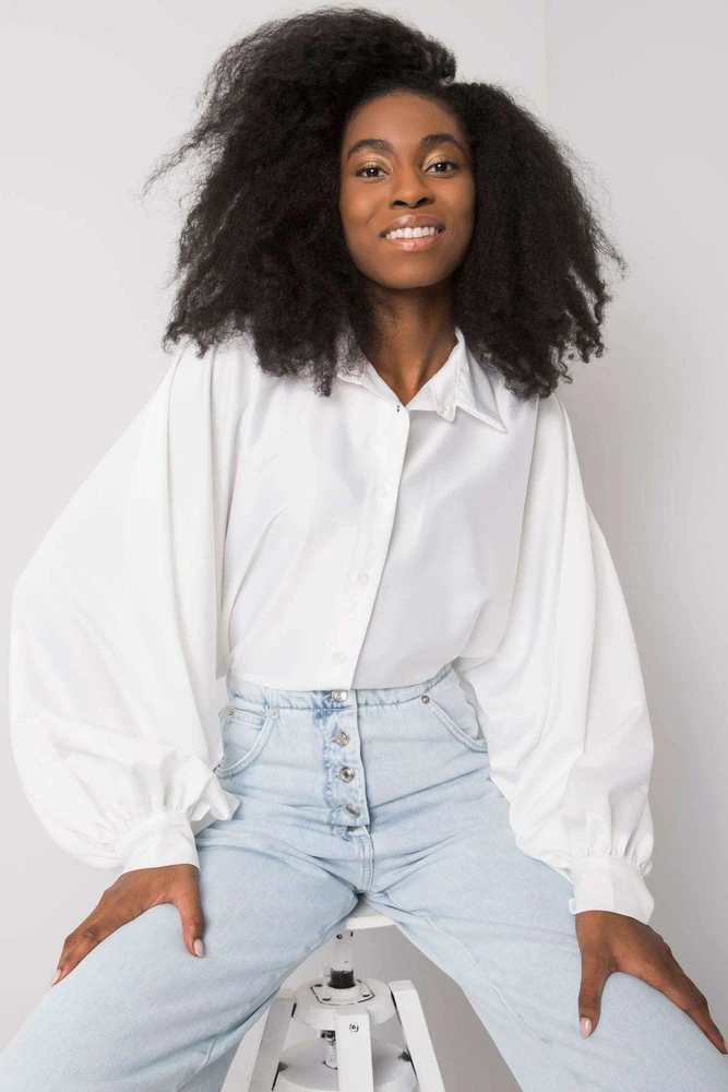 Balta palaidinė ilgomis plačiomis rankovėmis Italy Moda