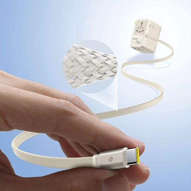 Baseus EnerCore CG11 70W „6-in-1“ kelionių adapteris su ištraukiamu USB-C laidu – baltas