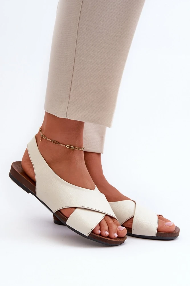 Basutės su natūralios odos vidpadžiu Step in style