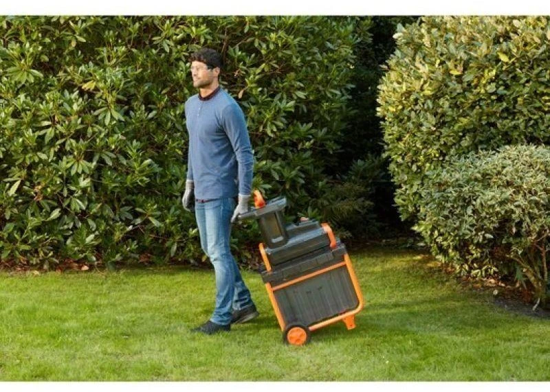 Black & Decker Elektrinis tylus šakų smulkintuvas BEGAS5800