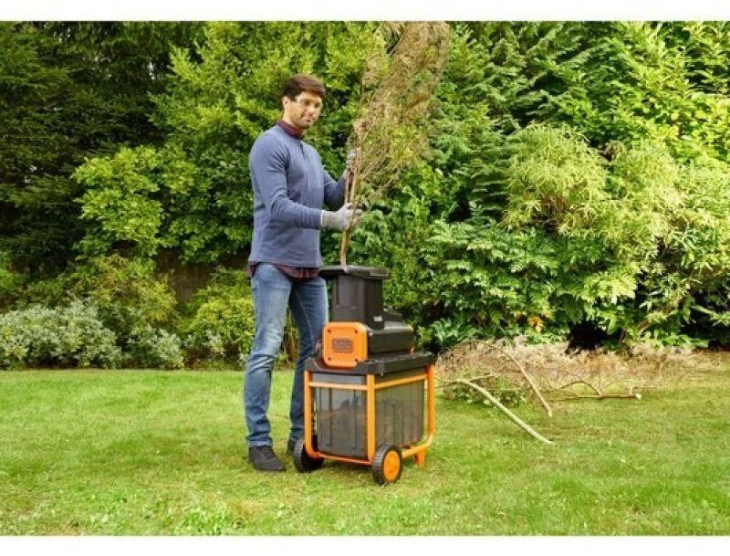 Black & Decker Elektrinis tylus šakų smulkintuvas BEGAS5800