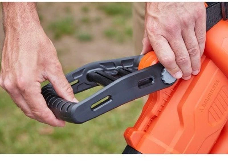 Black & Decker Juodas & Decker Akumuliatorinis lapų siurblys-pūstuvas Juodas & Decker BCBLV3625L1-QW; 36 V; 1x2,5 Ah akum.