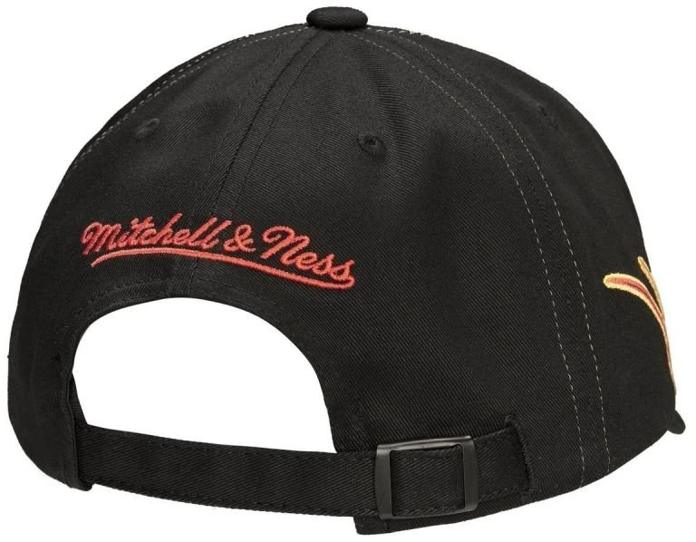 Beisbolo kepurė su liepsnų motyvu Mitchell & Ness Lakers, juoda