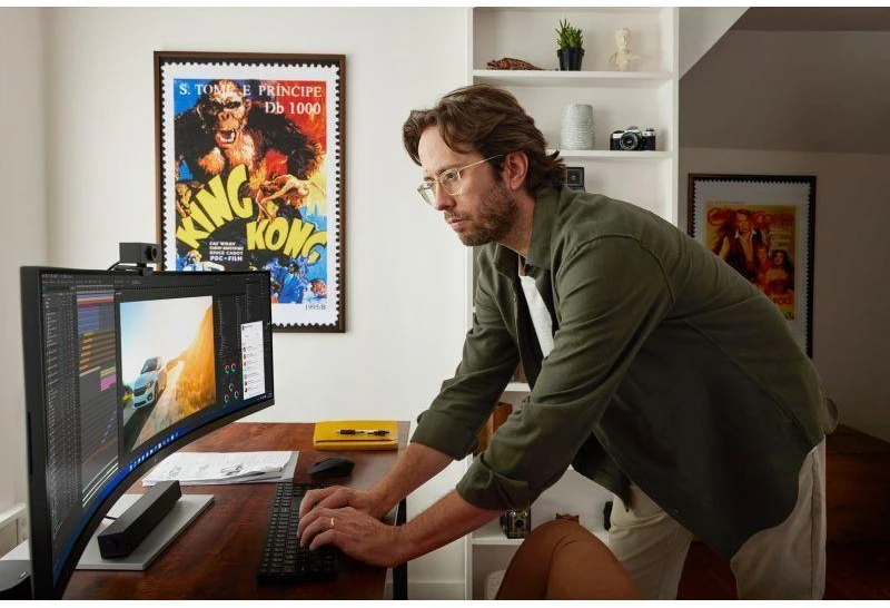 Pelė Hewlett Packard (HP) Myszka HP 710 belaidė juoda