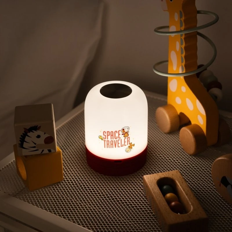 ERIK Belaidė USB-C LED naktinė lemputė Snoopy