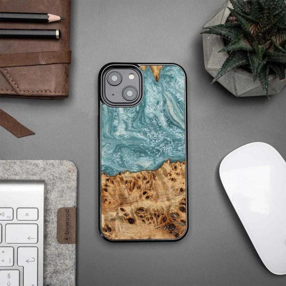 Medinis ir dervos dėklas skirtas iPhone 15 Plus Bewood Unique Uranus - mėlyna ir balta