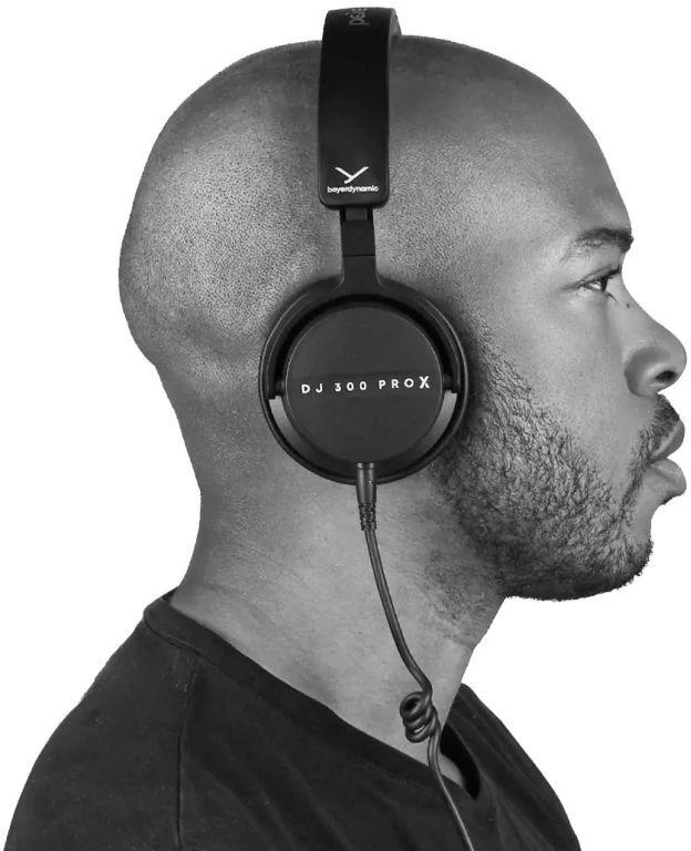 Beyerdynamic DJ 300 Pro X - profesionalios DJ ausinės su dviem ausinių pagalvėlių komplektais
