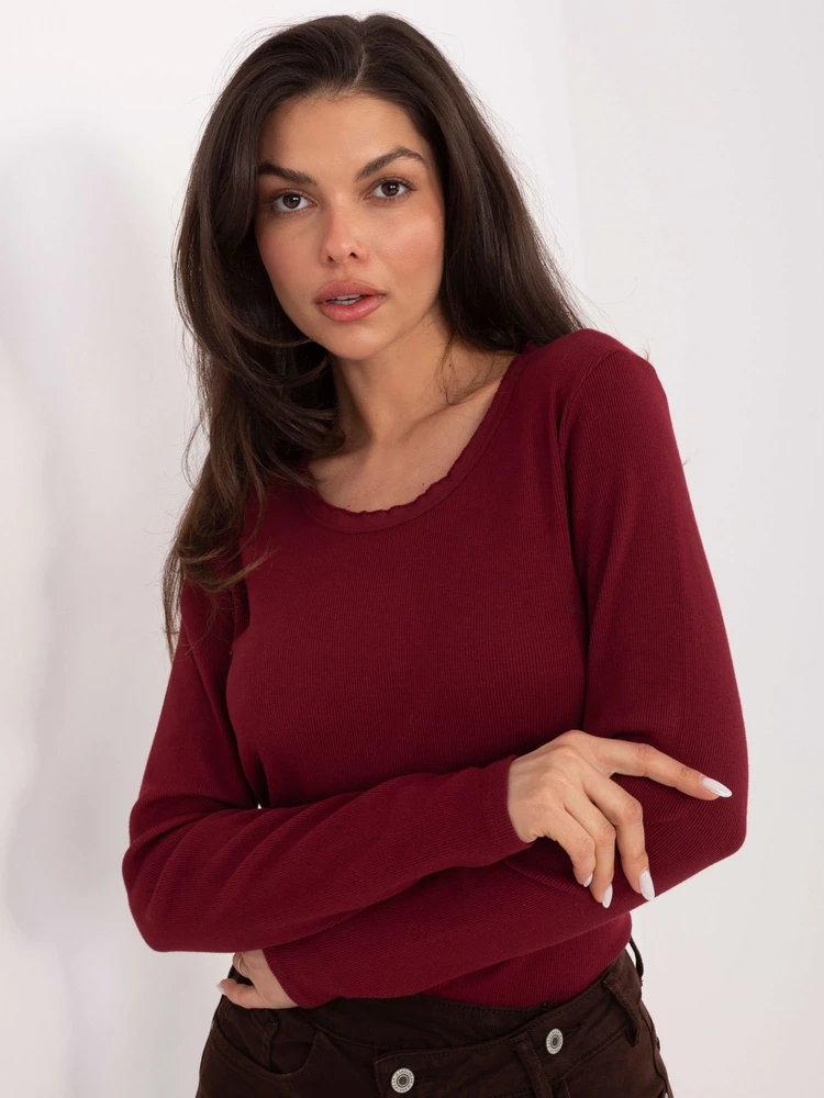 Palaidinė bordo atspalvio JM – elegancijai ir jaukumui kasdien.