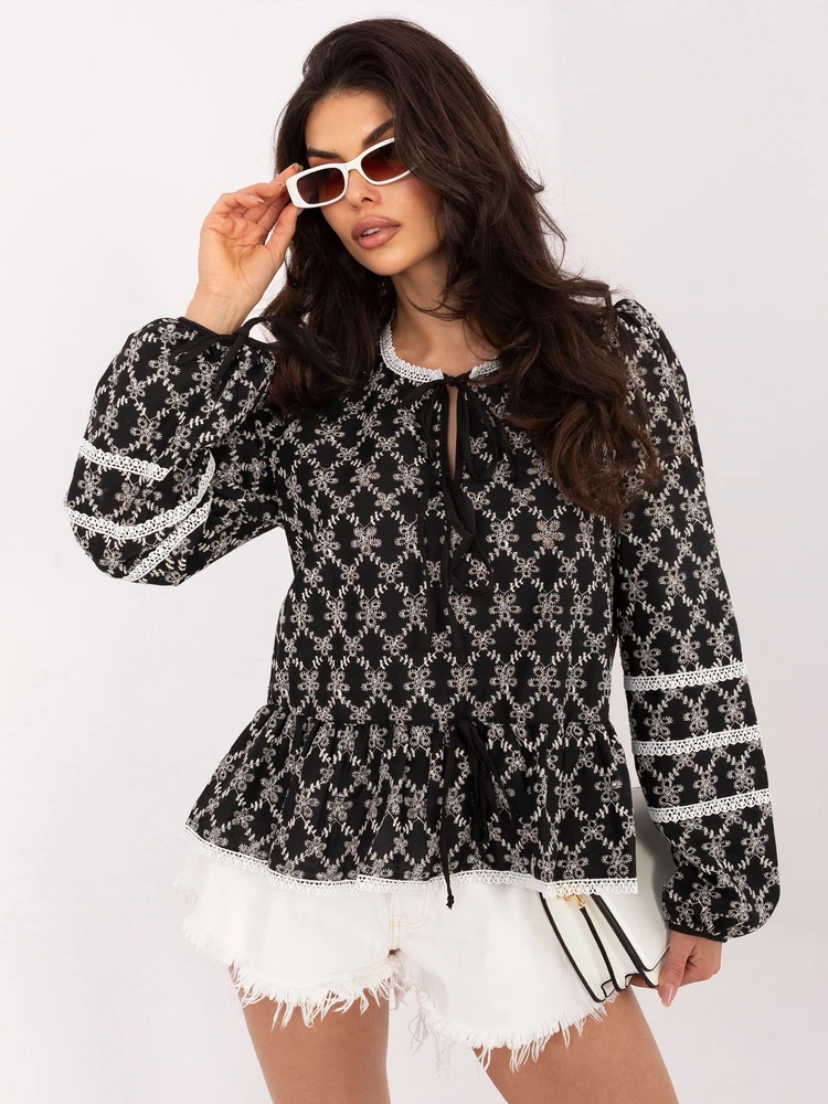 Bluzka-LK-BZ-509991.93-juoda
