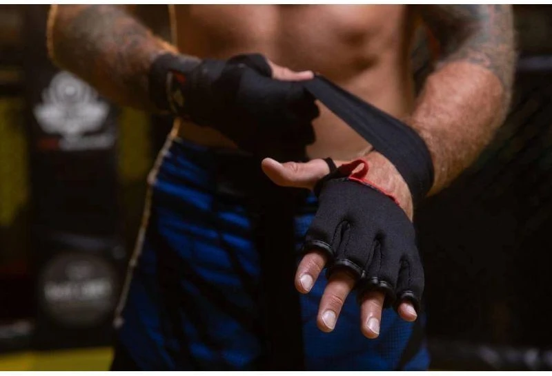 BUSHIDO Bokso tvarstukai su gelio apsauga kumščiams | DBX-GM-2