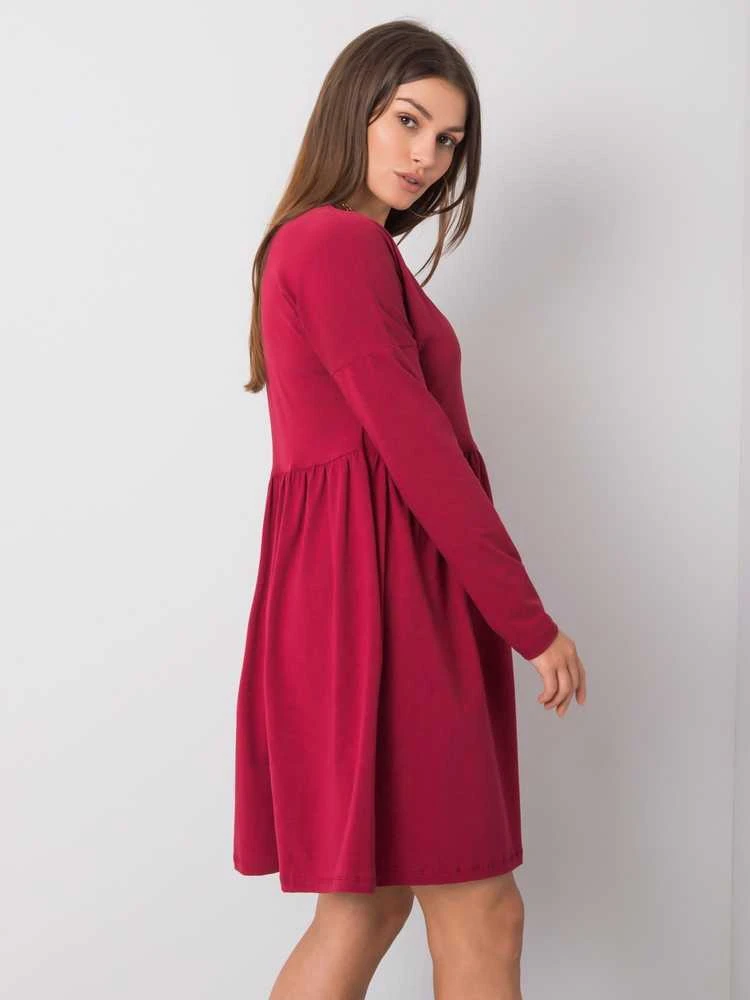 Bordo spalvos suknelė