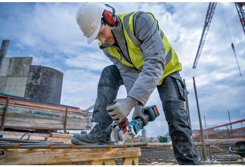 „Bosch“ kombinuotas rinkinys, 4 įrankiai, 18 V akumuliatorius