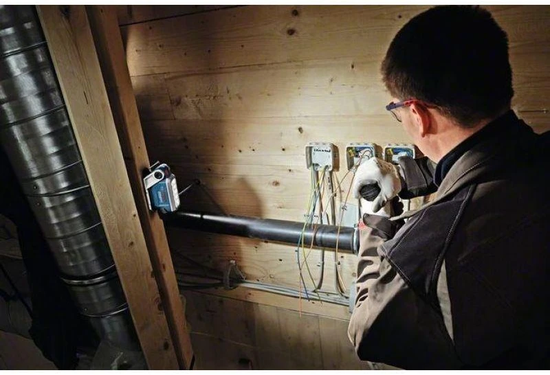 Bosch Akumuliatorinis prožektorius GLI 12V-330