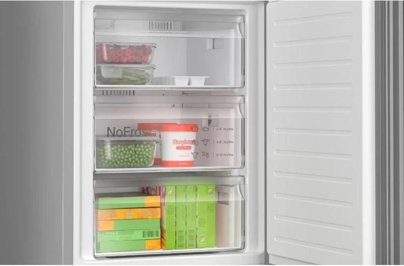 Bosch Serie 6 KGN39LBCF fridge-šaldiklis Freestanding 363 L C Juodas