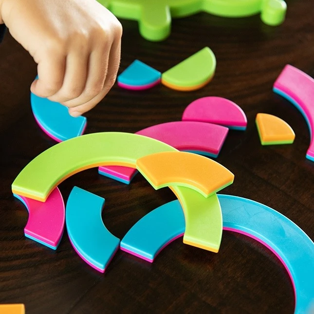 Fat Brain Toys Bugzzle ankstyvasis galvosūkis