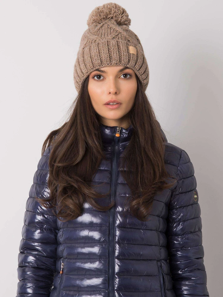 Kepurė Cap-JK-CZ-31.18-tamsiai smėlio spalvos