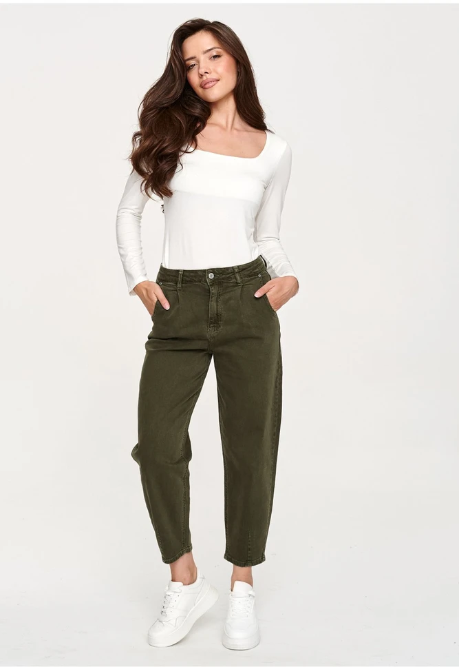Chaki spalvos mom fit džinsai Makadamia